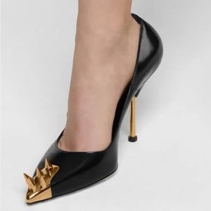 ALEXANDER MCQUEEN Punk Stud embellished leather pumps